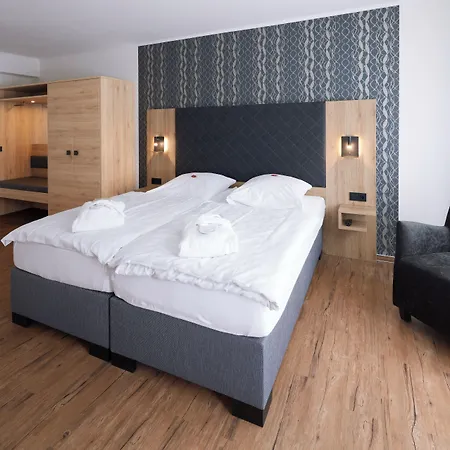 Waldhotel Baerenstein Szálloda 4*